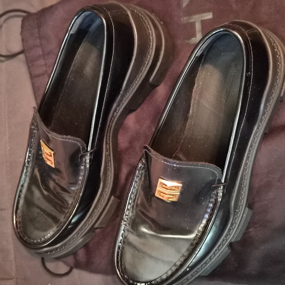 GIVENCHY Black Loafers 7.5 US Women